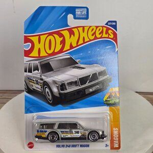 Hot Wheels 2023 Volvo 240 Drift Wagon Die-Cast Car 1:64 Scale